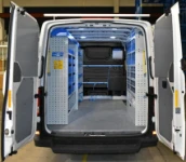 01_Crafter VW con allestimento su entrambe le pareti 