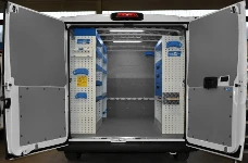 01_Ducato allestito con componenti Syncro Ultra per installazione antenne e allarmi 
