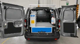 01_Ford Transit Courier 2024 per finiture edifici con cassetto sottopianale e arredi 