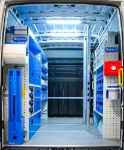 01_Iveco Daily L3 H2 attrezzato da Syncro per il serramentista con barre fermacarico 