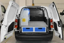 01_Opel Combo con cassettiera sottopianale Syncro 