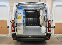 01_Renault Master 2010 L1 H1 con arredamento solo su una parete per termoidraulica