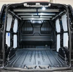 01_Volkswagen Transporter attrezzato da Syncro per lavanderia con appendiabiti con fermagruccia 