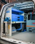 02_Banco portamorsa estraibile con gamba di sostegno ed Ecoflow su Doblò 