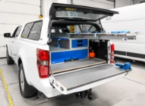 02_Isuzu Dmax con slitta e cassettiera sottopianale per pickup 