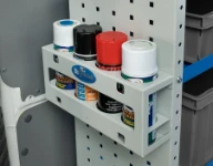 02_Telai portabottiglie con bottiglie, da installare sul furgone
