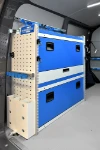 02_Transporter con scaffali e accessori di bloccaggio Syncro System
