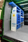02_Tutto in ordine a bordo di Daily grazie a scaffali e cassetti Syncro 