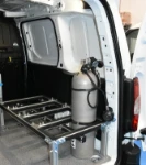 03_lato destro Opel Combo con intelaiatura Syncro su misura per bombole da sub  