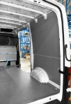 03_Parete destra Crafter con protezioni per la carrozzeria
