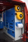 03_Parete destra furgone per vigili del fuoco con cassetti scaffali e accessori Syncro