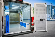 03_Parete destra Jumper con zona di appoggio e carico merci e rivestimenti forati