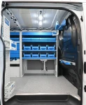 04_Accessori Syncro su Ford Custom: portabombolette spray, barra con sistema di ganci e cinghie, sella portacavi