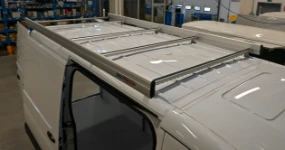 04_Barre portatutto con profilo antirumore Ultrasilent su Sprinter L2 H1 