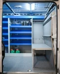 04_Paratia di fondo Ducato arredata su misura da Syncro 