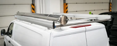 06_Portatutto con portatubo su tetto Custom per elettricista