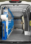 11_Iveco Daily per elettricista attrezzato su una parete da Syncro (2)