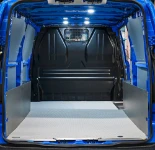 11_VW Transporter L2 H1 con rivestimenti Syncro System per traslochi (2)