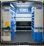 Allestimento completo con scaffali, cassetti e portamorsa per Talento Fiat