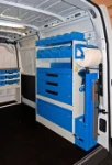 Allestimento con contenitori in plastica per Interstar