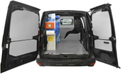 Allestimento del Dacia Dokker con cassettiera, pronto soccorso e portarotolo
