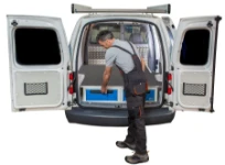 Allestimento per Caddy con sottopianale