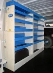 Modulo sinistro dell'allestimento Syncro Ultra nel NV250, con pannello portautensili e portarotoli
