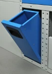 Allestimento Syncro con pattumiera estraibile