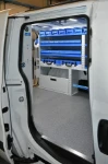 Cassettiera Syncro Ultra nel NV250 vista dal portellone laterale