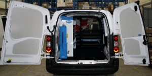 Vista d'insieme dell'allestimento Syncro Ultra nel vano di carico del NV250