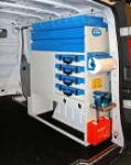 Modulo destro dell'allestimento Syncro Ultra nel NV250, con pannello portautensili e cassettiera