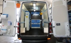 ARREDAMENTO FURGONE OFFICINA SU VOLKSWAGEN CRAFTER 2006 L3 H2 05a