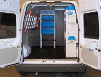 Vista d'insieme dell'allestimento Syncro Ultra nel vano di carico del NV250