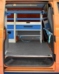 NV250 con rivestimento interno in legno e lamiera