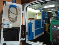 Arredi per furgone attrezzato per riparazioni elettriche su auto