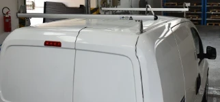 Barre portapacchi sul tetto del Fiorino Fiat