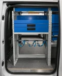 Cassettiere nel Jumpy accessibili dalla porta laterale
