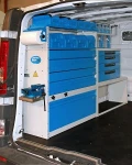 Modulo Syncro Ultra nel NV250 con cassetta di pronto soccorso e supporto per attrezzo