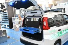Cassetto con kit scrittoio Syncro su Panda per polizia locale