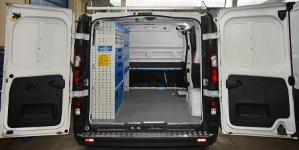 FOTO ARREDAMENTI VEICOLI COMMERCIALI SU NISSAN PRIMASTAR 2023 L1 H1 07a