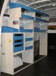 Modulo sinistro dell'allestimento Syncro Ultra nel NV250, con pannello portautensili e portarotoli