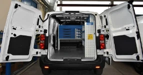 FOTO SCAFFALATURE PER FURGONI SU CITROEN JUMPY 2016 L2 H1 09a
