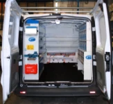 Rivestimento interno con pianale e pannellatura per NV250
