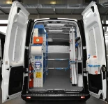 Rivestimento interno con pianale e pannellatura per NV250