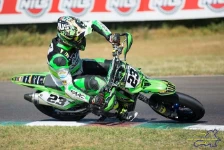 In pista sull'asfalto: ecco Matteo Gallan sponsorizzato da Syncro System su Kawasaki