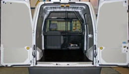 Mercedes Sprinter con pianale e rivestimenti interni Syncro System