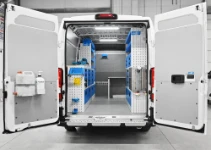 Officina mobile per manutenzione macchinari su Toyota Proace Max Syncro System