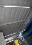 Plafoniere LED per illuminare l'officina mobile per macchine agricole