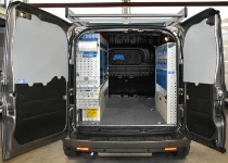 01_Doblò Fiat per elettricista con cassetti metallici, cassetti trasparenti, accessori Syncro System 