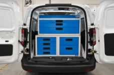 01_Ford Courier L1 H1 per manutenzione immobili con arredi accessibili dall’esterno 